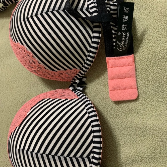 Secret Possessions Bra and two thongs. NWT. - Picture 2 of 10